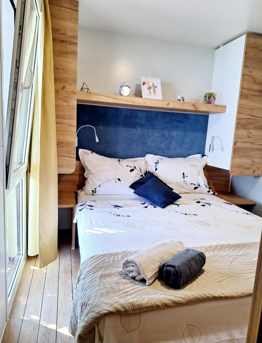 オミシュ Bella Vista With Jacuzzi 1ヴィラ エクステリア 写真
